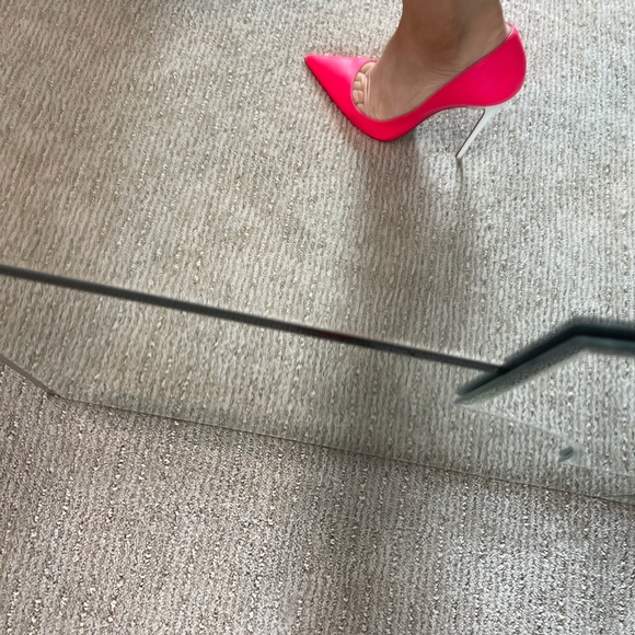 Christian Louboutin So Kate Pink Size 38. - Picture 9 of 10